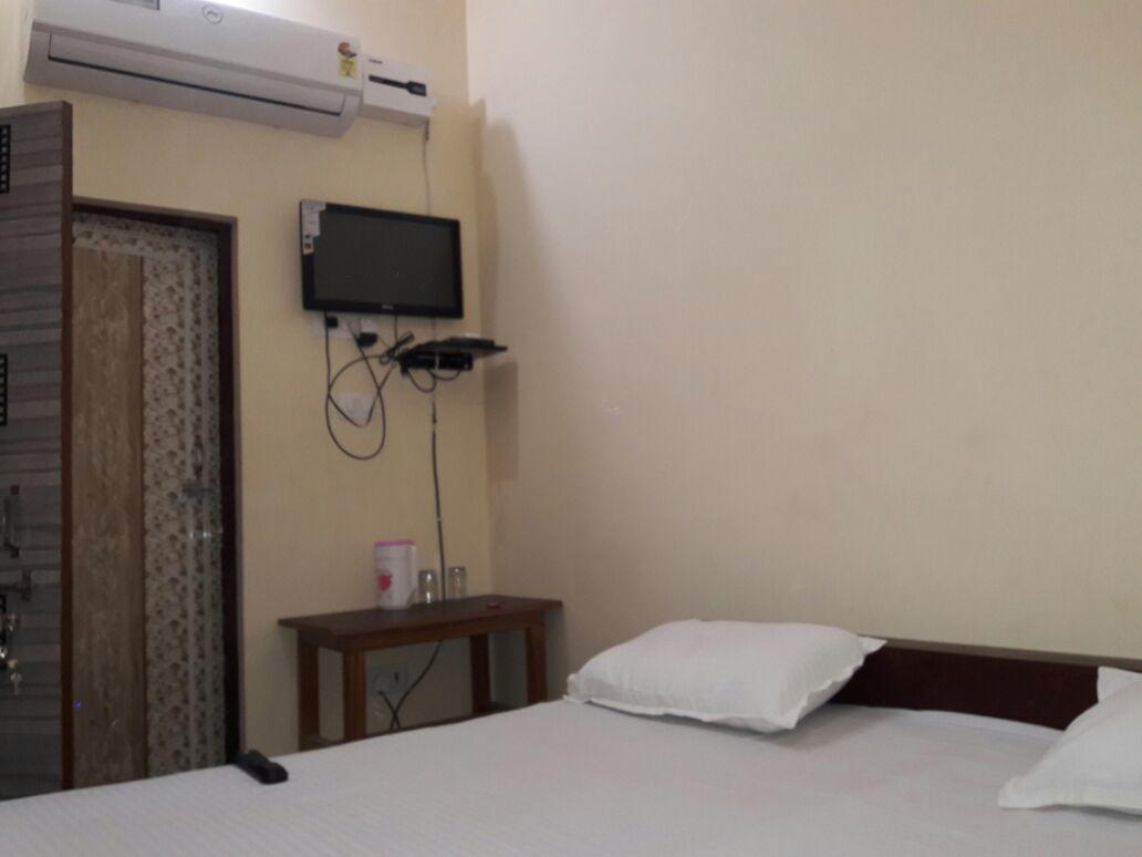Hotel Ganga Vilas Colonelganj Zewnętrze zdjęcie